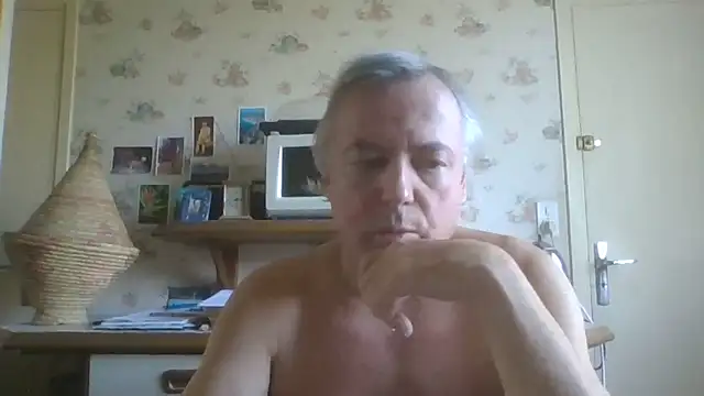 Snapshot of gegevincent chatting on 04/04/26, 01:19 gegevincent online show from 04/04/26, 01:19