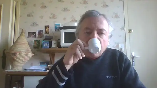 Snapshot of gegevincent chatting on 04/09/26, 10:31 gegevincent online show from 04/09/26, 10:31