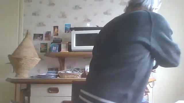 Snapshot of gegevincent chatting on 04/11/26, 11:14 gegevincent online show from 04/11/26, 11:14