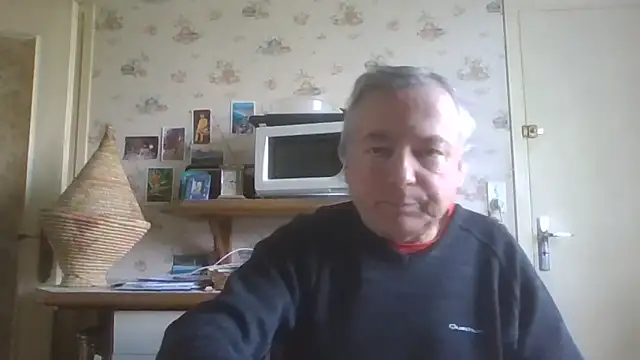 Snapshot of gegevincent chatting on 04/14/26, 10:54 gegevincent online show from 04/14/26, 10:54