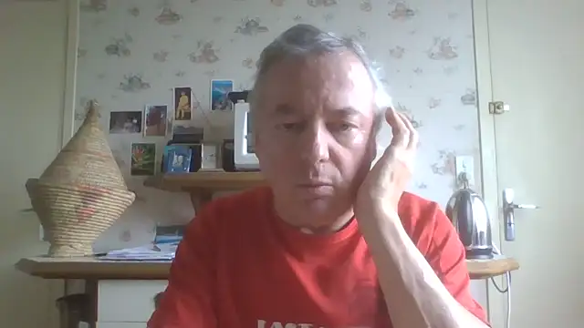 Snapshot of gegevincent chatting on 04/19/26, 11:31 gegevincent online show from 04/19/26, 11:31