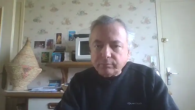 Snapshot of gegevincent chatting on 04/21/26, 10:54 gegevincent online show from 04/21/26, 10:54