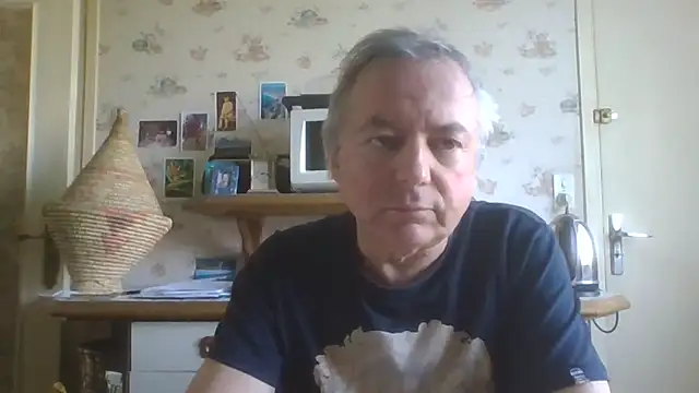 Snapshot of gegevincent chatting on 04/23/26, 10:47 gegevincent online show from 04/23/26, 10:47