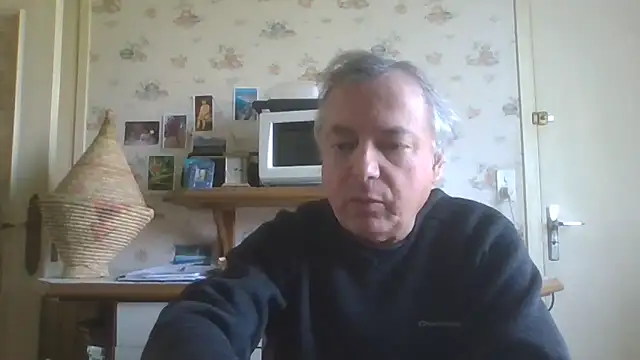 Snapshot of gegevincent chatting on 04/27/26, 10:46 gegevincent online show from 04/27/26, 10:46