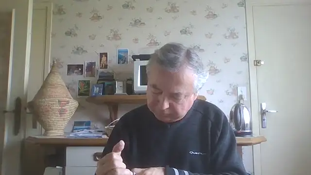 Snapshot of gegevincent chatting on 05/07/26, 11:15 gegevincent online show from 05/07/26, 11:15