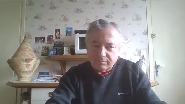 Snapshot of gegevincent chatting on 05/13/26, 10:56 gegevincent online show from 05/13/26, 10:56