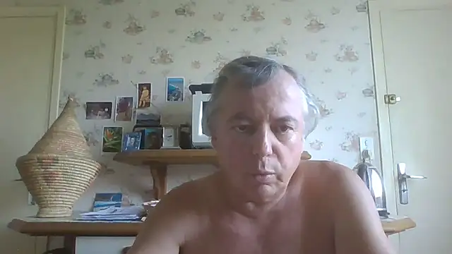 Snapshot of gegevincent chatting on 05/28/26, 02:03 gegevincent online show from 05/28/26, 02:03