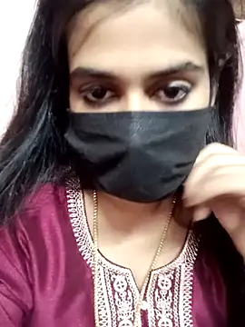 umairahaasan 1 online show from 09/21/25, 10:28