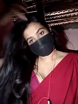 umairahaasan 1 online show from 11/12/25, 09:42