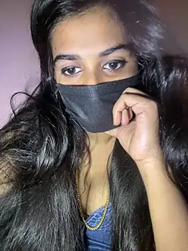 umairahaasan 1 online show from 03/07/26, 09:39