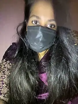 umairahaasan 1 online show from 04/08/26, 10:26