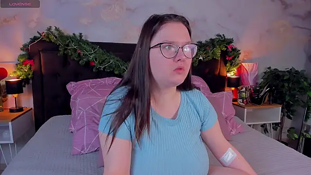 HelenDanvers online show from 01/12/26, 02:28