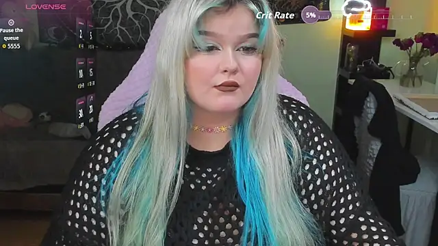 Snapshot of _CandyM1lky_ chatting on 11/06/25, 06:36 CandyM1lky online show from 11/06/25, 06:36