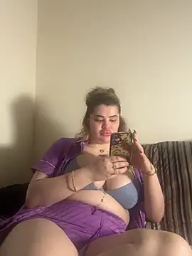 aydabella7777 online show from 12/14/25, 07:51