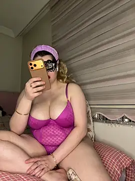 aydabella7777 online show from 03/29/26, 06:41