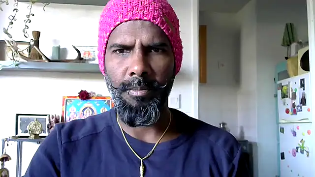 Snapshot of frenchblackc31 chatting on 09/27/25, 09:03 frenchblackc31 online show from 09/27/25, 09:03