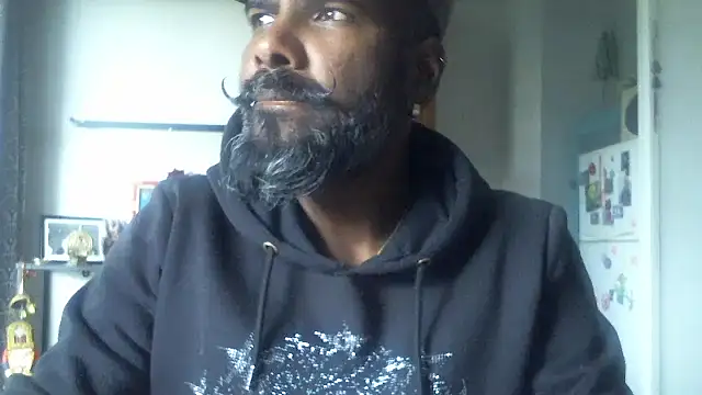 Snapshot of frenchblackc31 chatting on 10/26/25, 08:53 frenchblackc31 online show from 10/26/25, 08:53