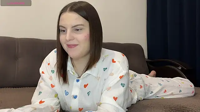 Snapshot of vertul1ana chatting on 10/24/25, 06:37 vertul1ana online show from 10/24/25, 06:37