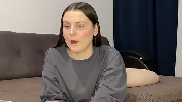 Snapshot of vertul1ana chatting on 11/30/25, 11:36 vertul1ana online show from 11/30/25, 11:36