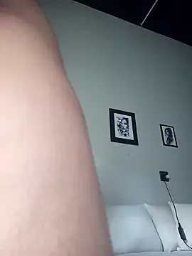 MadamPinky online show from 04/14/26, 02:12