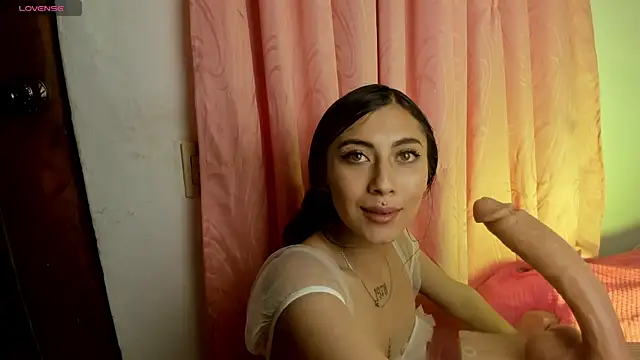 Snapshot of Alanaloiiss_ chatting on 05/03/26, 01:22 Alanaloiiss online show from 05/03/26, 01:22