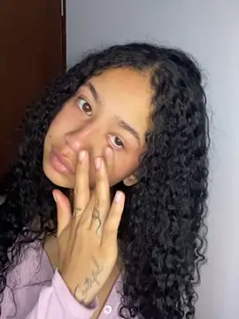 jadee8 online show from 04/05/26, 02:14