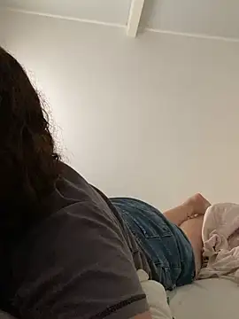 Snapshot of Solangerulo_ chatting on 02/26/26, 01:32 Solangerulo online show from 02/26/26, 01:32