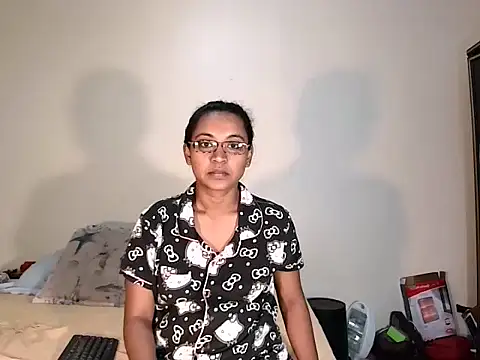 Snapshot of indiansweetflava chatting on 12/15/25, 05:44 indiansweetflava online show from 12/15/25, 05:44