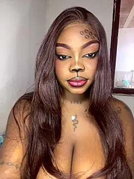 MiiaaCollinss online show from 10/28/25, 03:14