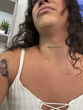 Snapshot of Sweet_vicky_hot chatting on 09/09/25, 12:05 Sweet vicky hot online show from 09/09/25, 12:05