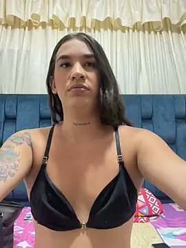 Snapshot of Sweet_vicky_hot chatting on 10/15/25, 07:03 Sweet vicky hot online show from 10/15/25, 07:03