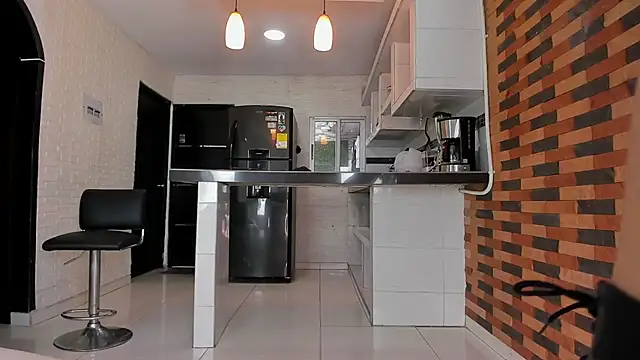 Snapshot of violetta_pretty chatting on 11/12/25, 07:57 violetta pretty online show from 11/12/25, 07:57