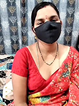 Snapshot of Lalitha-1995 chatting on 06/20/26, 04:48 Lalitha-1995 online show from 06/20/26, 04:48