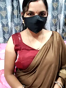 Snapshot of Lalitha-1995 chatting on 07/05/26, 04:25 Lalitha-1995 online show from 07/05/26, 04:25