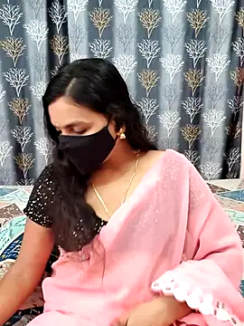 Snapshot of Lalitha-1995 chatting on 07/16/26, 04:51 Lalitha-1995 online show from 07/16/26, 04:51
