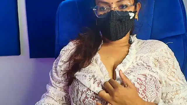 Snapshot of Anjalistar chatting on 07/20/26, 12:40 Anjalistar online show from 07/20/26, 12:40