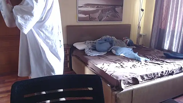 Snapshot of enchanting_chloe chatting on 11/16/25, 08:53 enchanting chloe online show from 11/16/25, 08:53