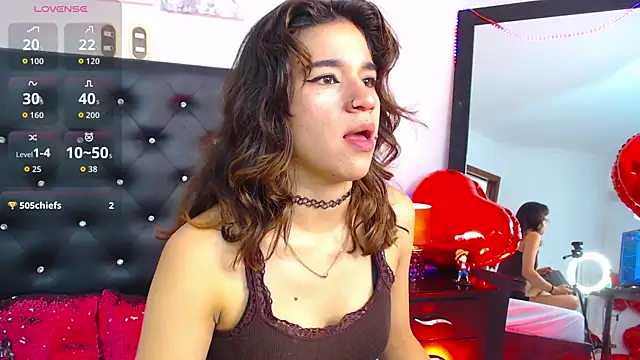 Snapshot of miascarlet_16 chatting on 09/18/25, 01:13 miascarlet 16 online show from 09/18/25, 01:13