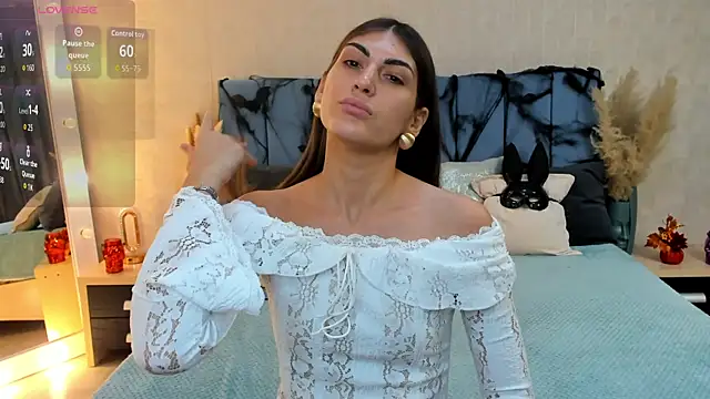 Snapshot of MaggieTurner chatting on 10/23/25, 02:00 MaggieTurner online show from 10/23/25, 02:00