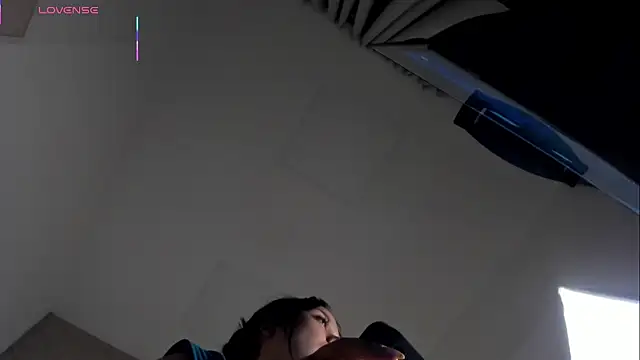 Snapshot of Lunaa_bellaa chatting on 10/27/25, 08:02 Lunaa bellaa online show from 10/27/25, 08:02