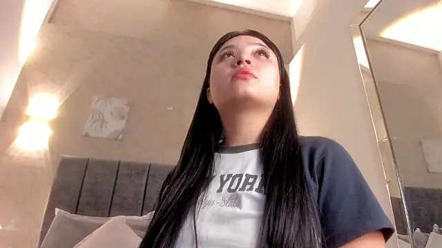 Lunaa bellaa online show from 03/08/26, 02:04