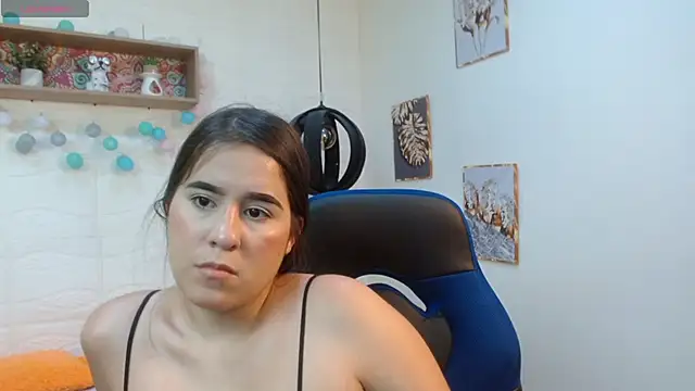 Snapshot of tulunaroja chatting on 10/10/25, 08:52 tulunaroja online show from 10/10/25, 08:52