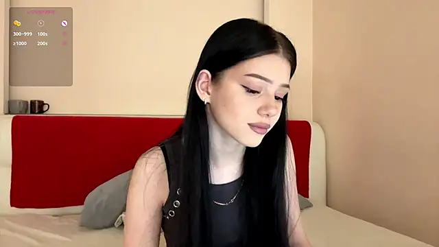 KateHardcastle online show from 10/05/25, 01:31