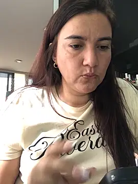 Snapshot of sweetdulcexxx chatting on 02/24/26, 04:38 sweetdulcexxx online show from 02/24/26, 04:38