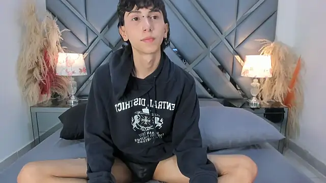 Milan LewisS online show from 10/17/25, 12:19