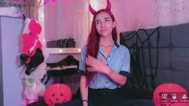 NataliaPrada s online show from 10/21/25, 08:09