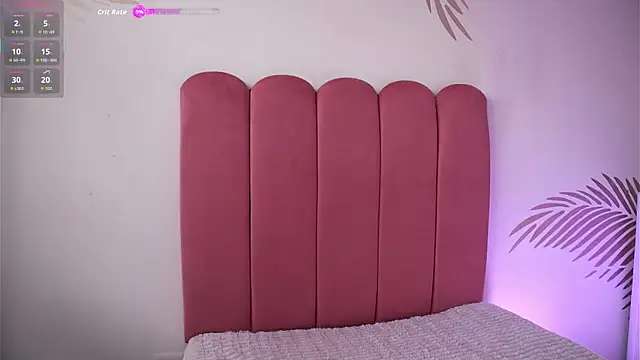 Snapshot of charlotterusso chatting on 10/09/25, 02:15 charlotterusso online show from 10/09/25, 02:15