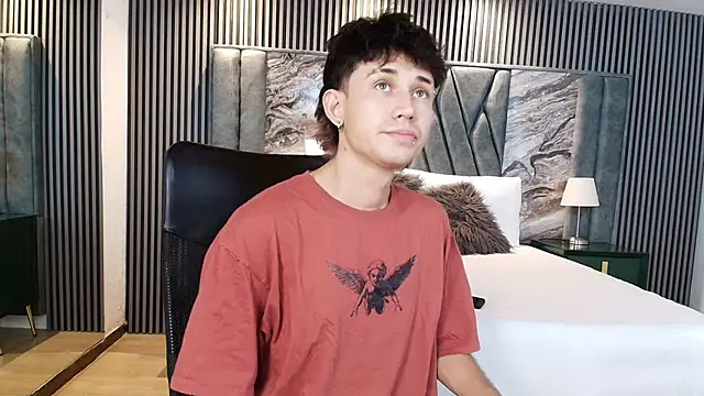 Michael blue online show from 02/13/26, 07:43