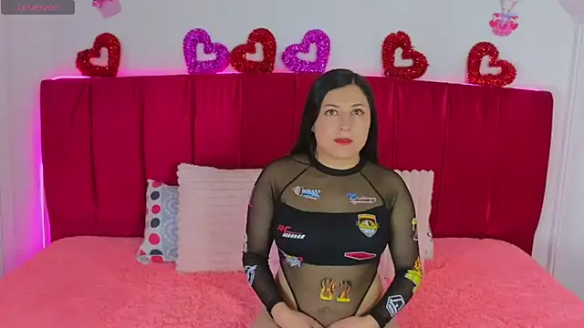 cuteeimy online show from 04/18/26, 07:40