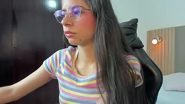 carlina 15 online show from 02/16/26, 12:23